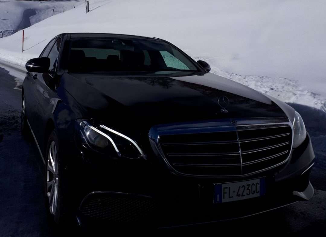 elegant exterior limo tour italy